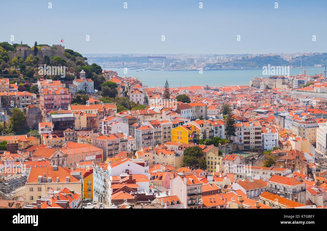 Lissabon Landschaft im sonnigen Sommertag, Portugal Stockfoto
