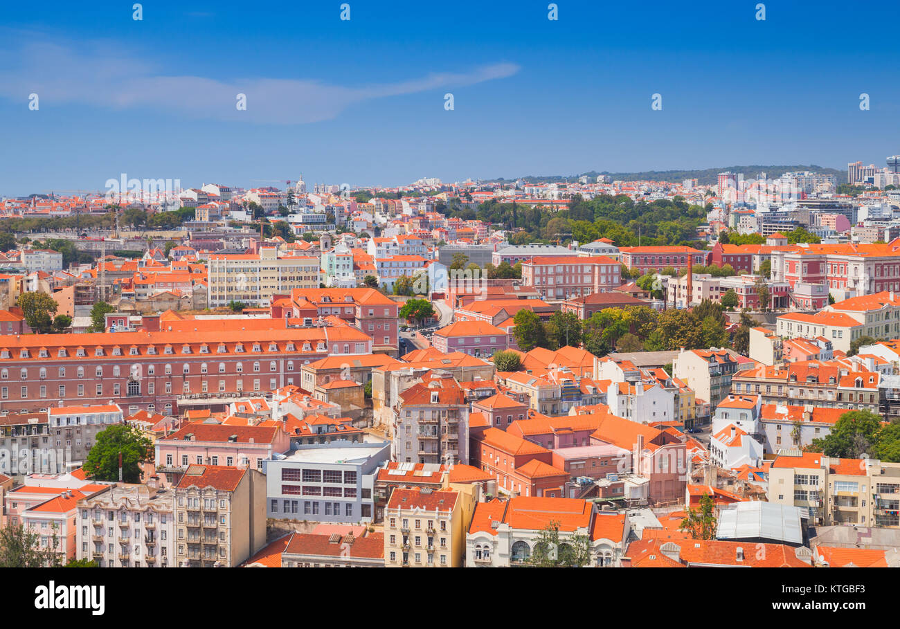 Stadtbild von Lissabon im sonnigen Sommertag, Portugal Stockfoto