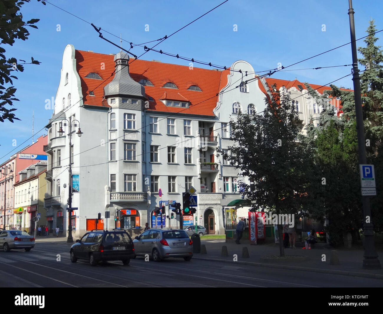 Das Gebäude in Gdanska Mick 1-2 im Jahr 2013 ist ein modernes Gebäude, das einen Einblick in die zeitgenössische Architektur der Region bietet. Stockfoto