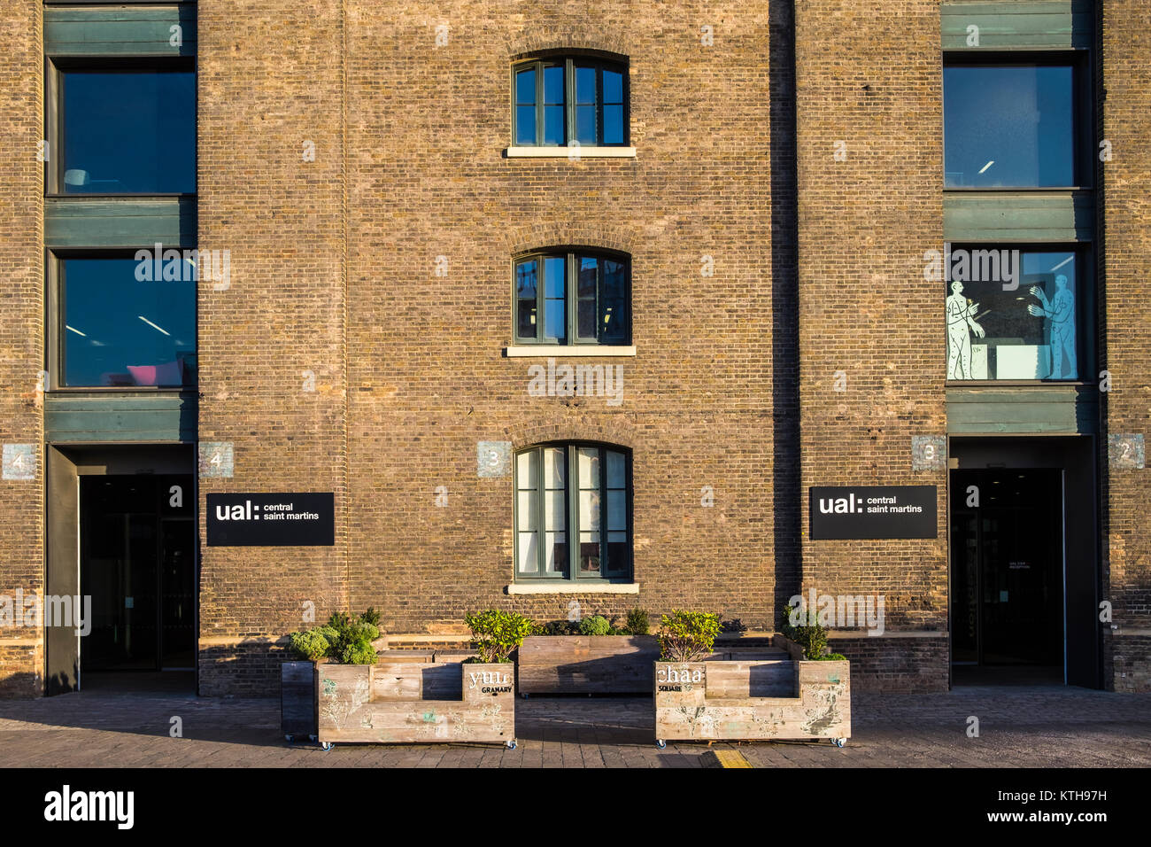 Die Stadterneuerung von Industriebrachen in King's Cross, Stadtteil Camden, London, England, Großbritannien Stockfoto Die Stadterneuerung von Industriebrachen in King's Cross, Stadtteil Camden, London, England, Großbritannien Stockfoto