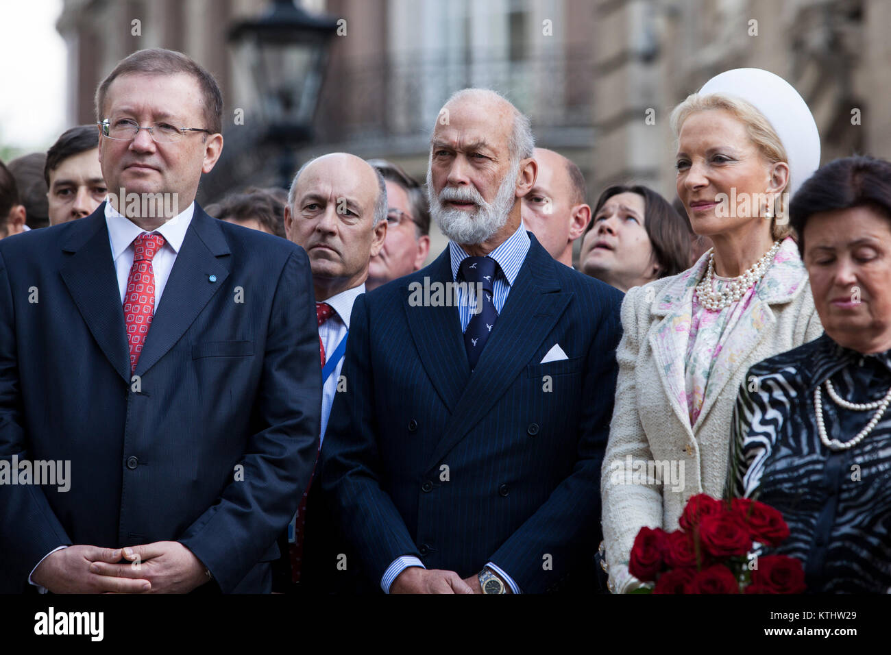 L-R: Russischer Botschafter in Großbritannien Alexander Yakovenko, SKH Prinz Michael von Kent und Prinzessin Michael von Kent Stockfoto