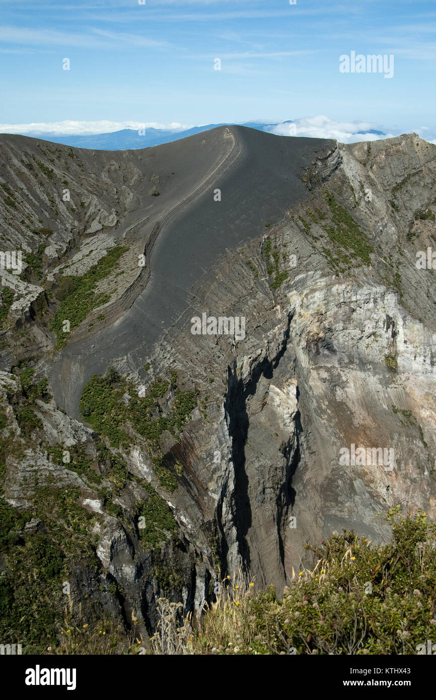 Erhöhte Ansicht von einem Vulkan Irazu, Irazu Vulkan-Nationalpark, Costa Rica Stockfoto