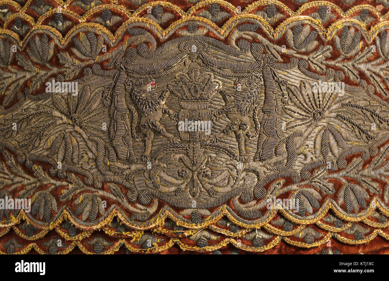 Detail eines Gürtels, katalogisiert gemäß MET 69.63.17, mit komplizierten Designelementen, aufgenommen in einem hochauflösenden Bild mit der Bezeichnung CP4. Stockfoto