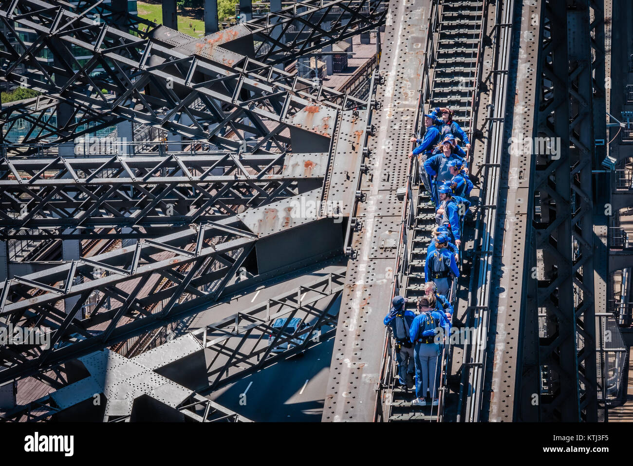 Menschen zu Fuß auf die Sydney Harbour Bridge Stockfoto