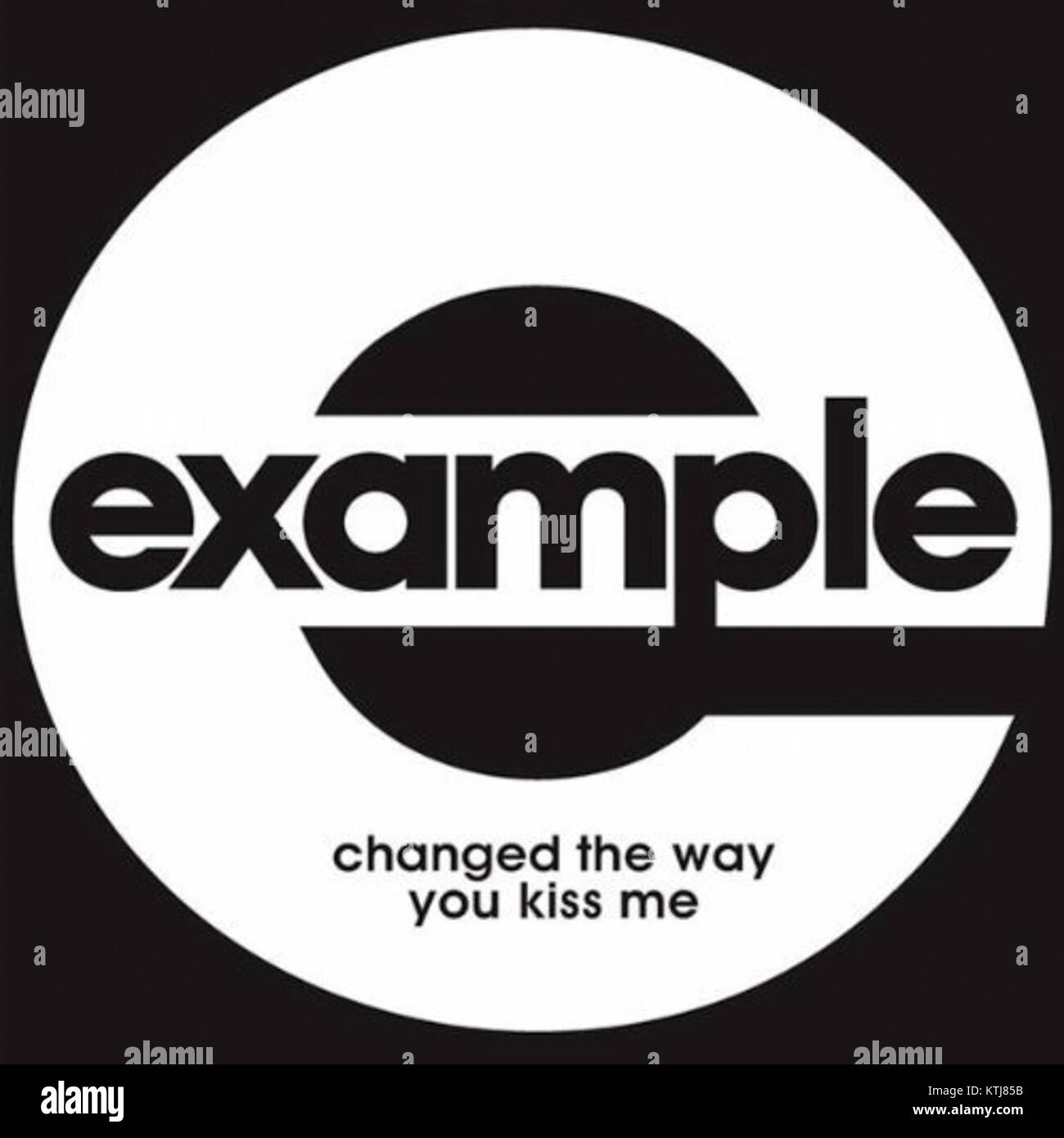 „Changed the Way You Kiss Me“ ist ein Lied, das Pop und zeitgenössische Einflüsse verbindet und Themen wie Liebe und emotionale Veränderung erforscht. Das Lied wurde weithin bekannt für seine eingängige Melodie und seinen nachvollziehbaren Text, der bei einem breiten Publikum Anklang fand. Stockfoto