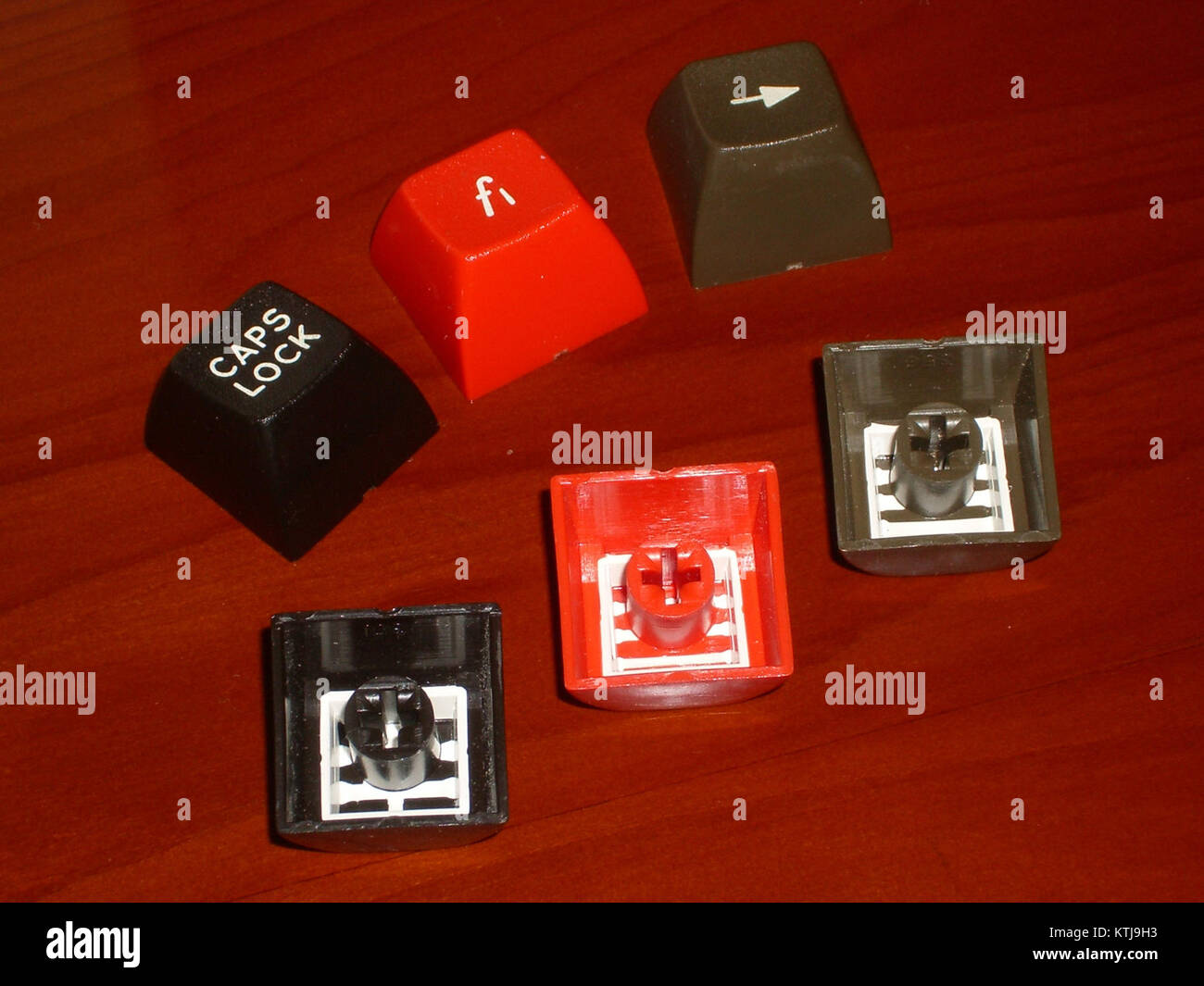 Der BBC Micro ist ein historischer Computer, der für sein sphärisches Design in der frühen digitalen Technologie bekannt ist und für seine Rolle in der Computergeschichte und Innovation bekannt ist. Stockfoto