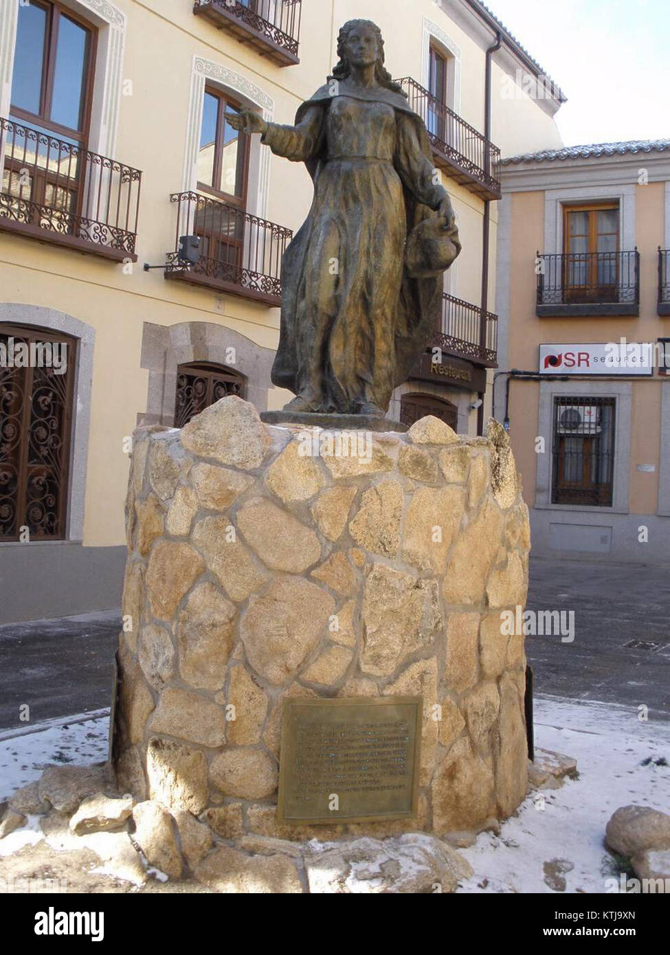 Ein Hinweis auf die Stadt Ã vila, Spanien, im Jahr 2008, der möglicherweise ein Ereignis oder einen Moment in der Stadt dokumentiert, die für ihre mittelalterlichen Mauern und ihre historische Bedeutung bekannt ist. Stockfoto