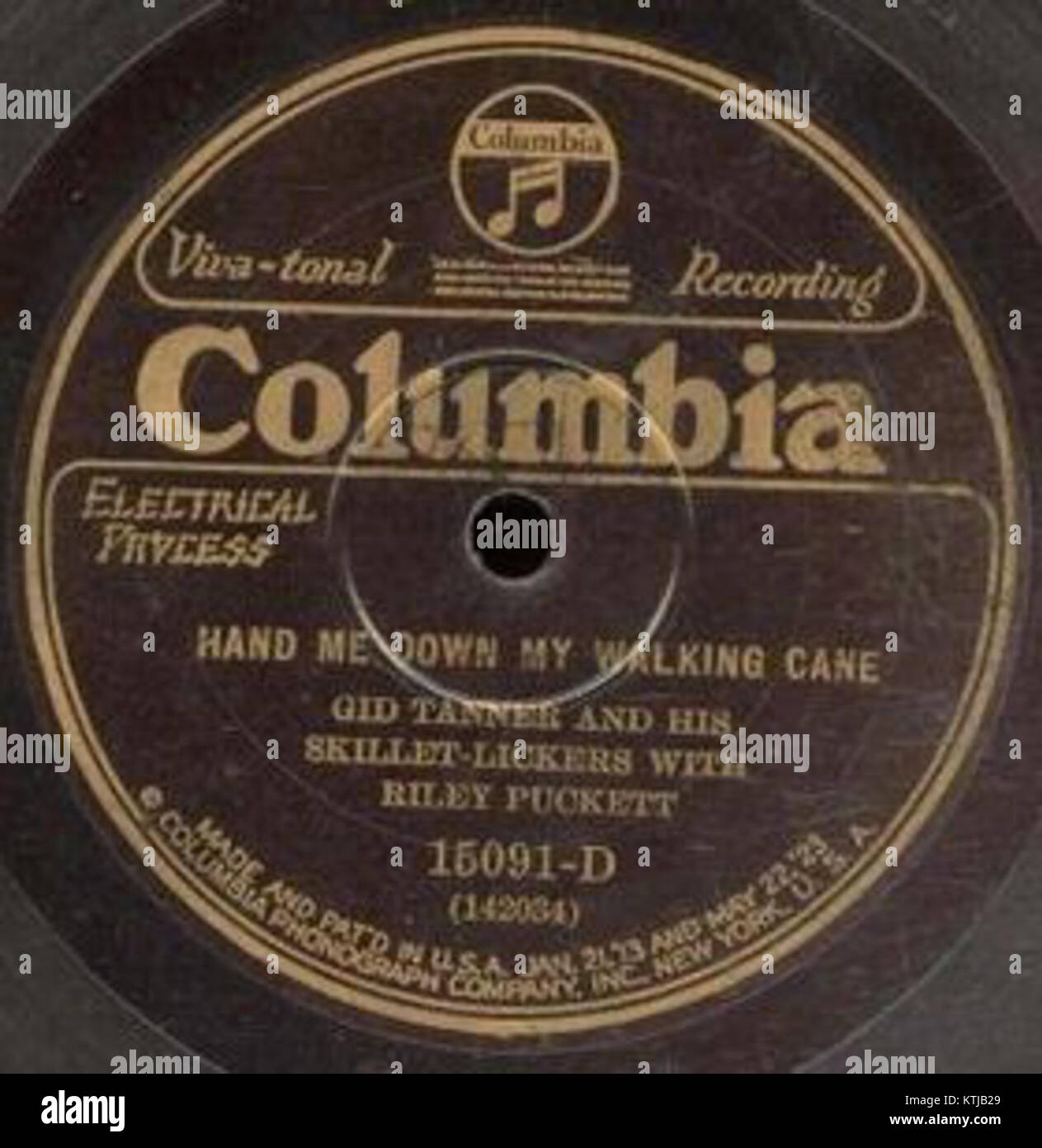 Hand Me Down My Walking Cane ist ein klassischer Blues-Song, der unter dem Label Columbia aufgenommen wurde und die Wurzeln des Genres in der amerikanischen Musik zeigt. Das Lied enthält traditionelle Blues-Elemente und erzählt Geschichten durch Musik. Stockfoto