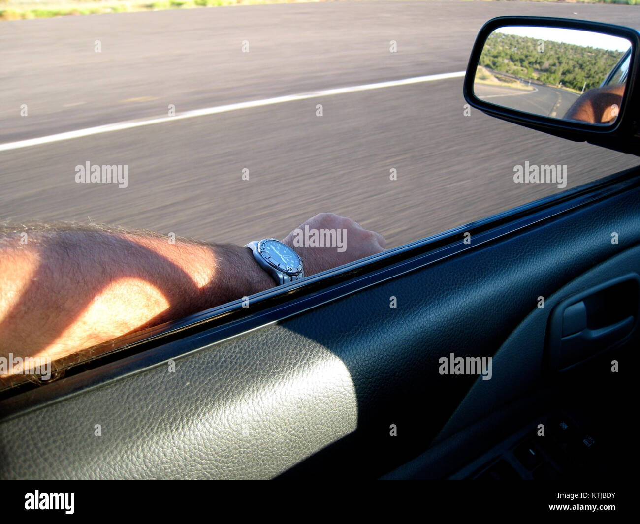 Dieses Bild oder Kunstwerk repräsentiert wahrscheinlich das Thema Freiheit und erforscht persönliche oder gesellschaftliche Interpretationen von Freiheit und Unabhängigkeit. Sie könnte mit einer kulturellen oder politischen Bewegung verbunden sein. Stockfoto