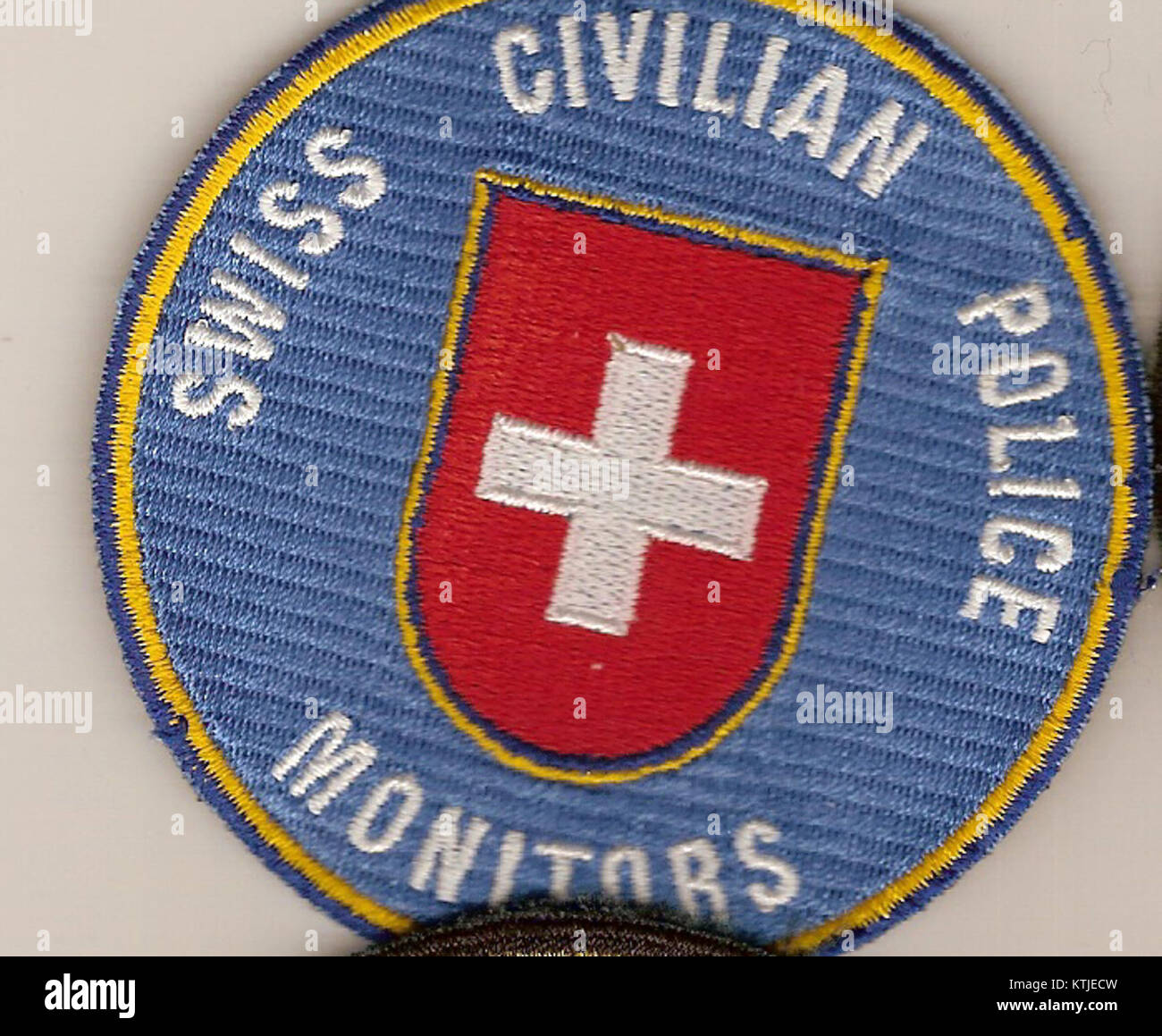 Zivilist bezieht sich auf eine nicht-militärische Person, die nicht Mitglied der Armee oder der Polizei ist und oft dazu verwendet wird, gewöhnliche Bürger von uniformierten Diensten zu unterscheiden. Stockfoto