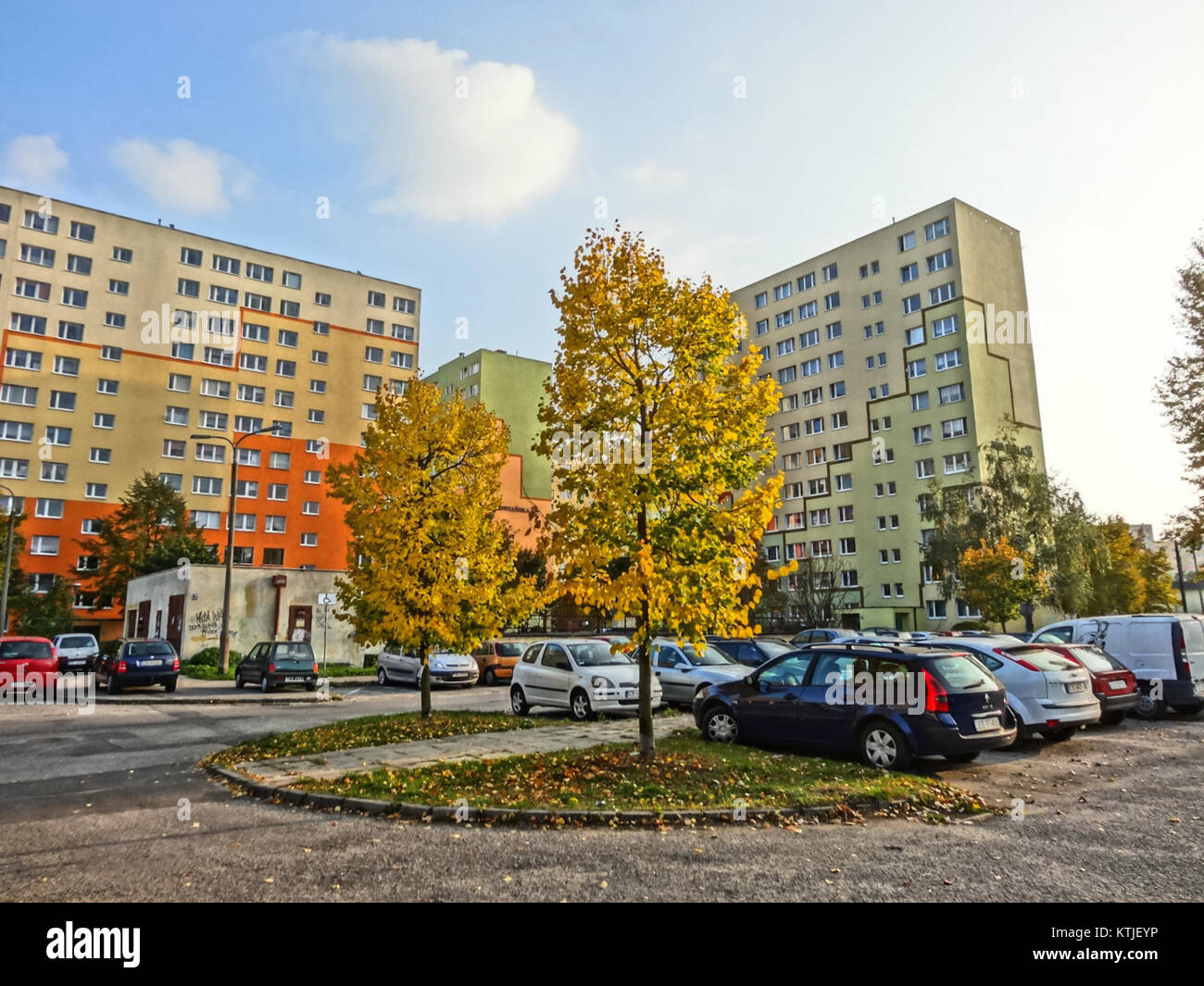 BDG WzgorzeWolnosci in Polen ist ein Gebäudekomplex, der für seine architektonische Bedeutung bekannt ist. Das Gebäude ist Teil der historischen Stadtentwicklung der Region und spiegelt moderne und traditionelle Designelemente wider. Stockfoto