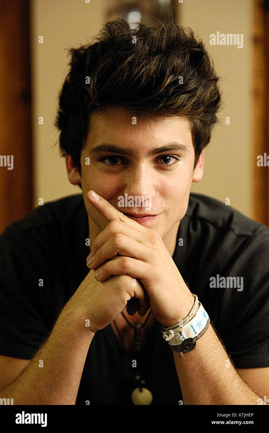 Bastian Baker, eine prominente Persönlichkeit in der Musikindustrie, bekannt für seine musikalischen Talente und Beiträge zur modernen Musik. Stockfoto