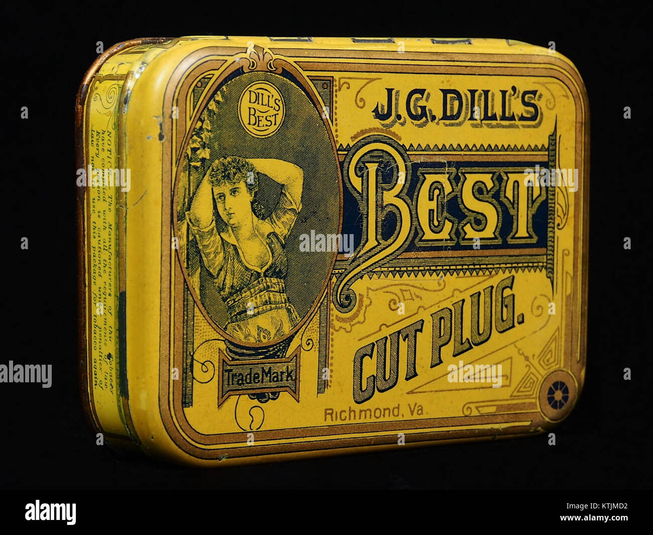 Das Bild zeigt eine Dose Best Cut Plug Tabak, der früher zum Pfeifenrauchen verwendet wurde. Diese Tabaksorte ist bei Rauchern, die traditionelle Formen des Tabakkonsums bevorzugen, wegen ihrer Qualität und ihres Geschmacks beliebt. Stockfoto