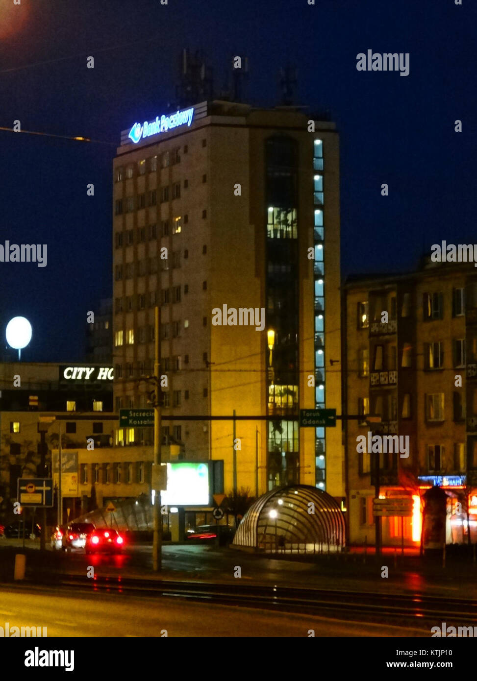 BDG BankPocztowy 03 2014 bezieht sich auf ein Gebäude in Verbindung mit der Bank Pocztowy in Polen, das für seine architektonischen Merkmale und seine Rolle in der lokalen Wirtschaft und im Bankensektor bekannt ist. Stockfoto