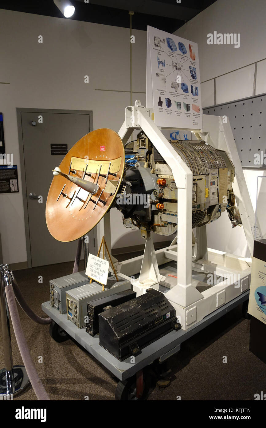 AWG 10 APG 59 Radar, erstes Flugzeug mit Pulse Doppler, Ansicht 1 Nationale Elektronik Museum DSC 00349 Stockfoto