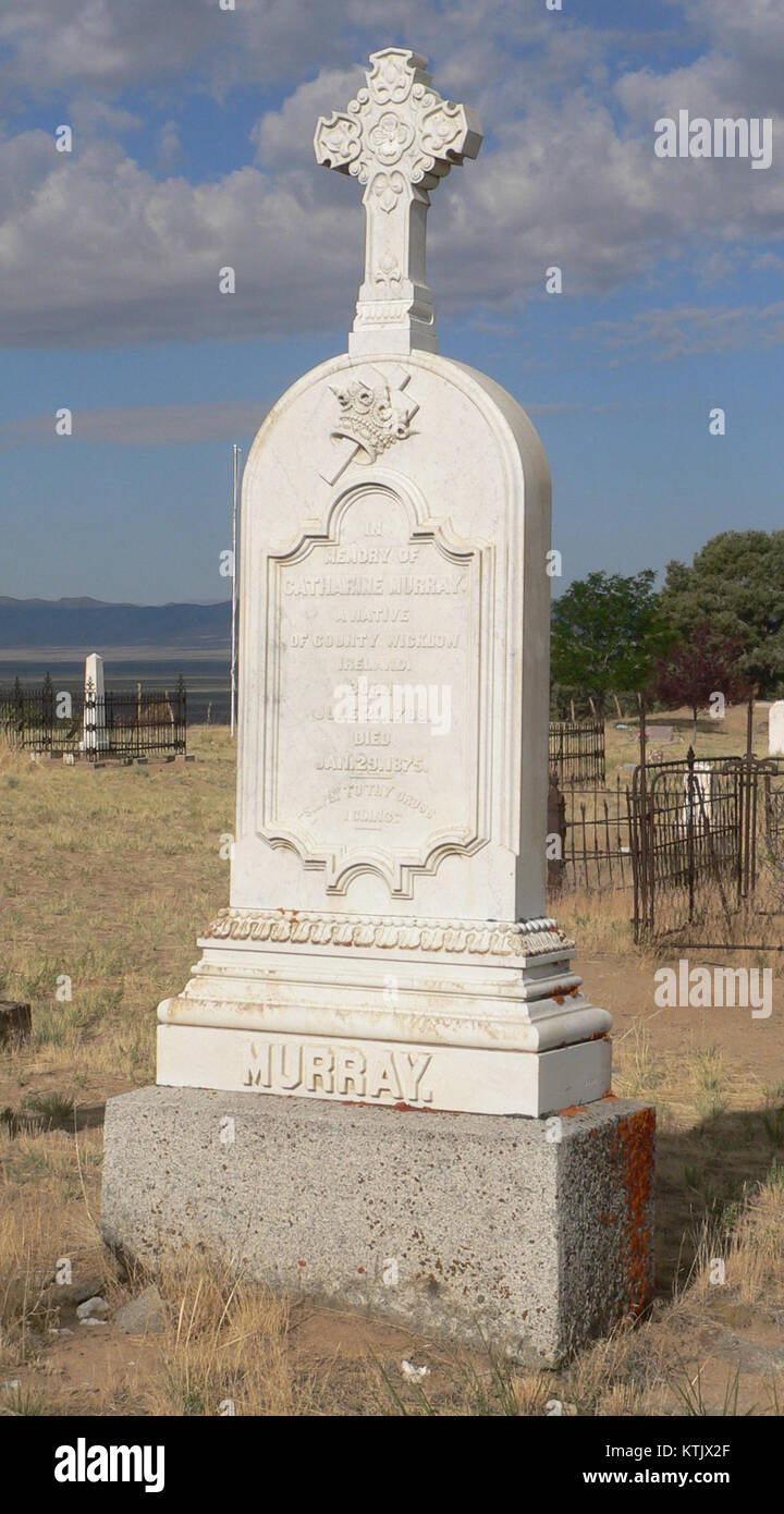 Markierung 12 auf dem katholischen Friedhof in Austin, Nevada, bezeichnet eine bedeutende Grabstätte, die das kulturelle und historische Erbe der Region widerspiegelt. Stockfoto