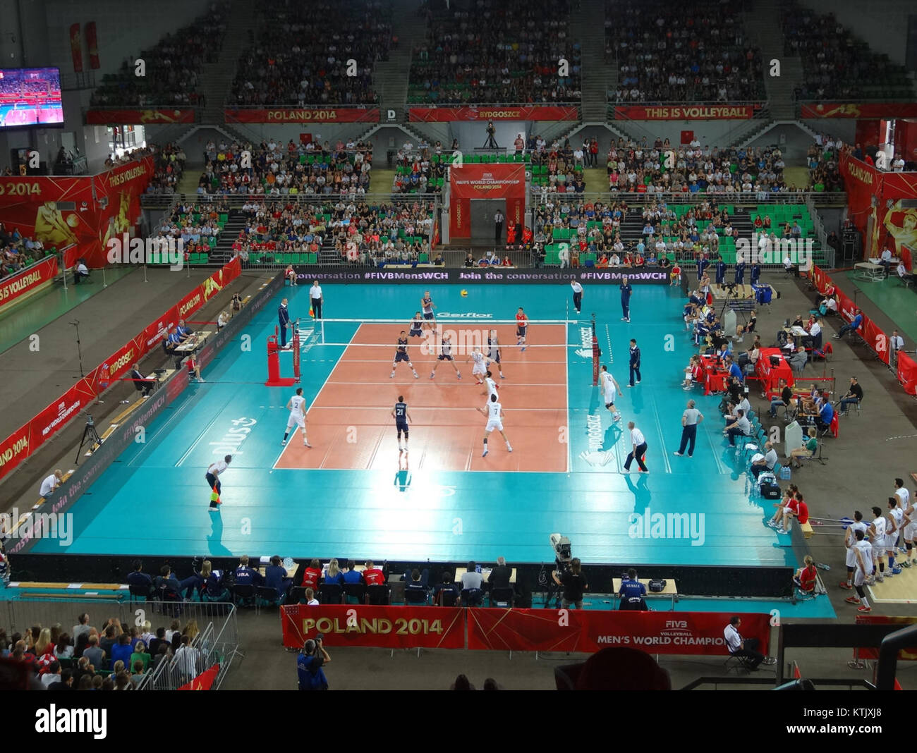 Dies bezieht sich auf ein Volleyballspiel zwischen Argentinien und den USA, das am 9. April 2014 stattfand. Die Veranstaltung war ein sportliches Wettkampf zwischen den beiden Nationen. Stockfoto