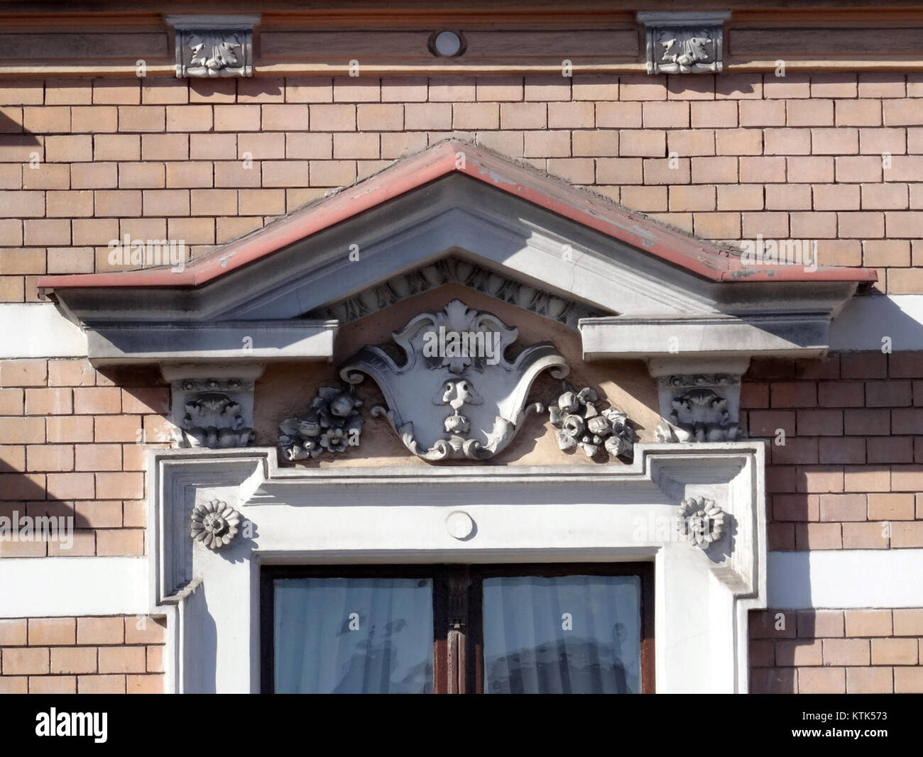 BDG Dworcowa bezieht sich auf einen Ort in Polen, mit dem Titel auf ein bestimmtes Datum, den 25. März 2015. Es wird wahrscheinlich mit einem bedeutenden Ereignis oder Ort in der Region in Verbindung gebracht, das zu lokaler historischer oder kultureller Bedeutung beiträgt. Stockfoto