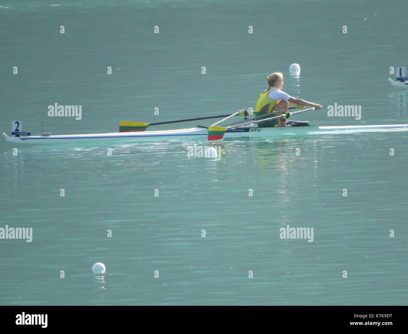 Die Aviron-Weltmeisterschaft 2015 wurde für das Rudern ausgetragen, bei der Elite-Athleten aus der ganzen Welt vorgestellt wurden. Die Veranstaltung hob die internationale Sportlichkeit und das Rudern hervor. Stockfoto
