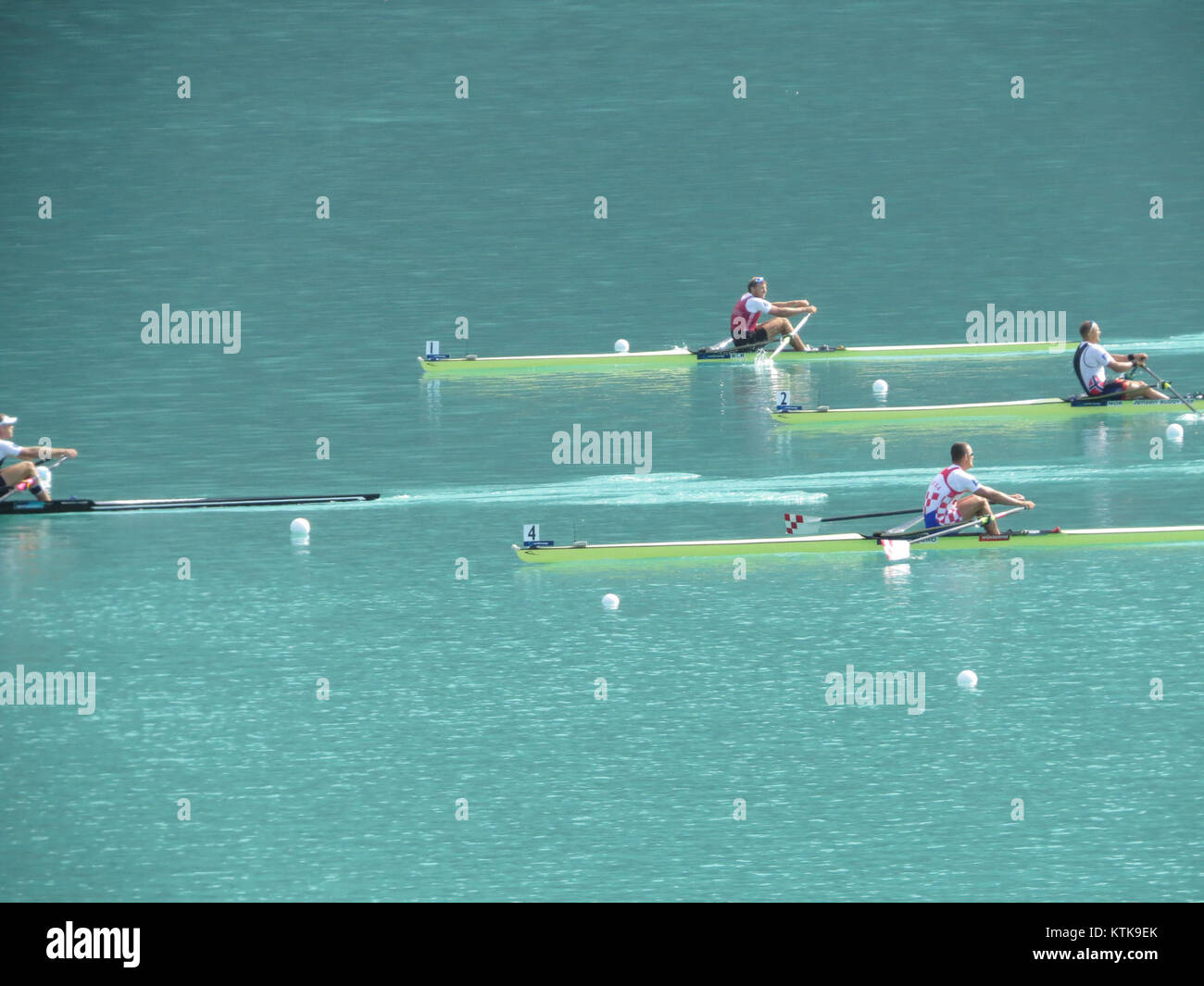 Bei den Aviron Weltmeisterschaften 2015 traten Athleten aus der ganzen Welt an verschiedenen Ruderveranstaltungen an und zeigten außergewöhnliche Fähigkeiten und Ausdauer im Rudersport. Stockfoto