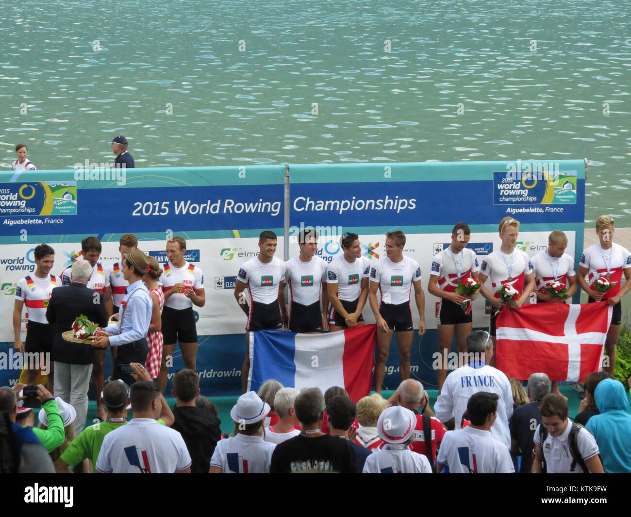 Die Aviron Ruderweltmeisterschaft 2015, die in Aviron ausgetragen wurde, war ein bedeutendes internationales Ereignis im Rudersport, bei dem Spitzensportler aus der ganzen Welt um globale Titel im Rudersport wetteiferten. Stockfoto