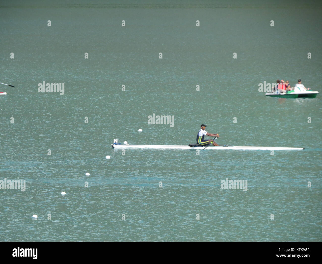 Die Ruderweltmeisterschaft 2015 (Aviron) fand im Rahmen eines großen weltweiten Sportereignisses statt, bei dem es um Elite-Rudertalente und Wettkämpfe ging. Es zeigte internationale Teams und hob das Können von Weltklasse-Athleten in Ruderdisziplinen hervor. Stockfoto