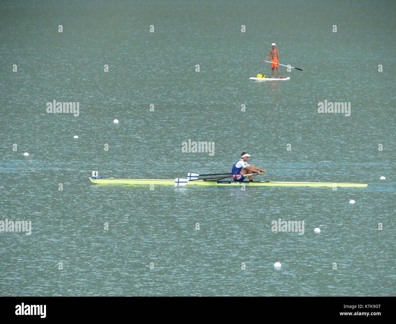 Die Aviron-Weltmeisterschaft 2015 war ein bedeutendes internationales Ruderturnier. Dieser Wettbewerb brachte Elite-Ruderer aus der ganzen Welt zusammen, um in verschiedenen Ruderkategorien und Entfernungen zu konkurrieren. Stockfoto