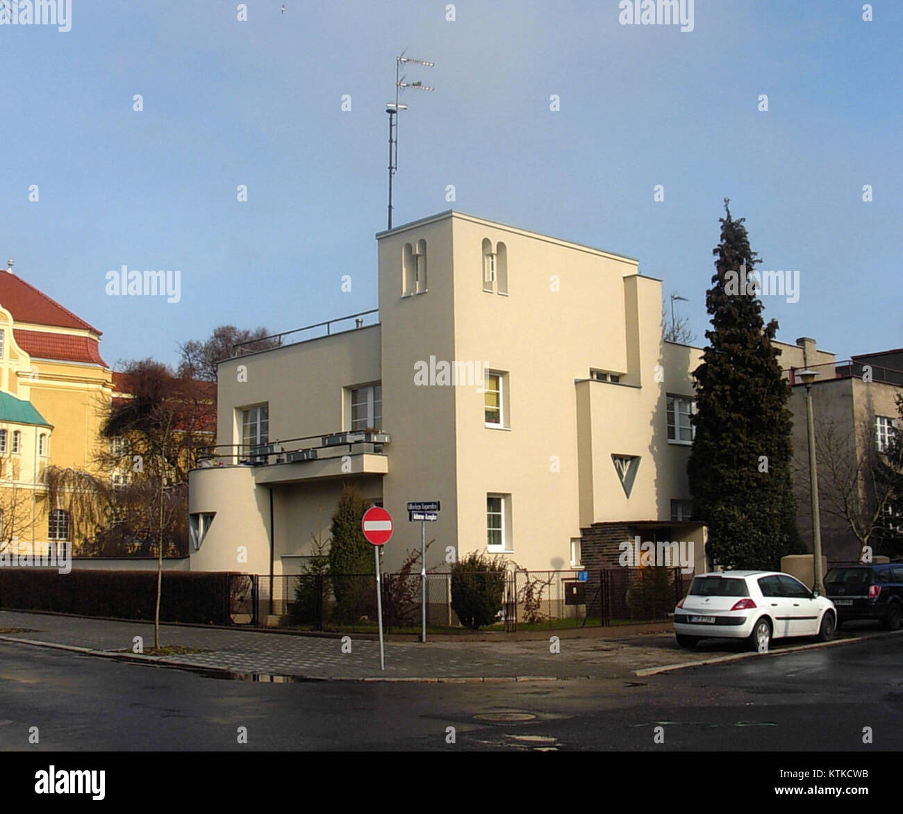 BDG Asnyka1 2 bezieht sich auf ein Gebäude oder einen Standort in Asnyka 1, möglicherweise in Polen oder einer anderen Region, die aufgrund ihrer architektonischen oder historischen Bedeutung bekannt ist. Es ist Teil des regionalen architektonischen Erbes oder der Stadtentwicklung. Stockfoto