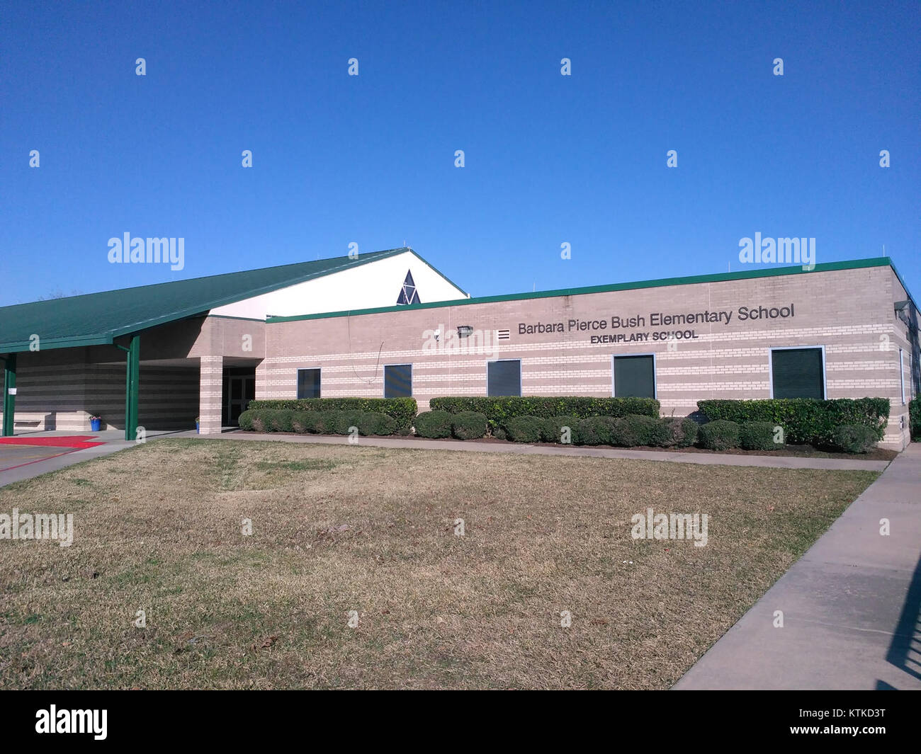 Barbara Bush, die ehemalige First Lady der Vereinigten Staaten, ist bekannt für ihre Rolle in der Öffentlichkeit und ihre Fürsprache für Alphabetisierung. Dieses Image ist mit ihrer Beteiligung an Veranstaltungen und Initiativen verbunden, insbesondere in Houston. Stockfoto