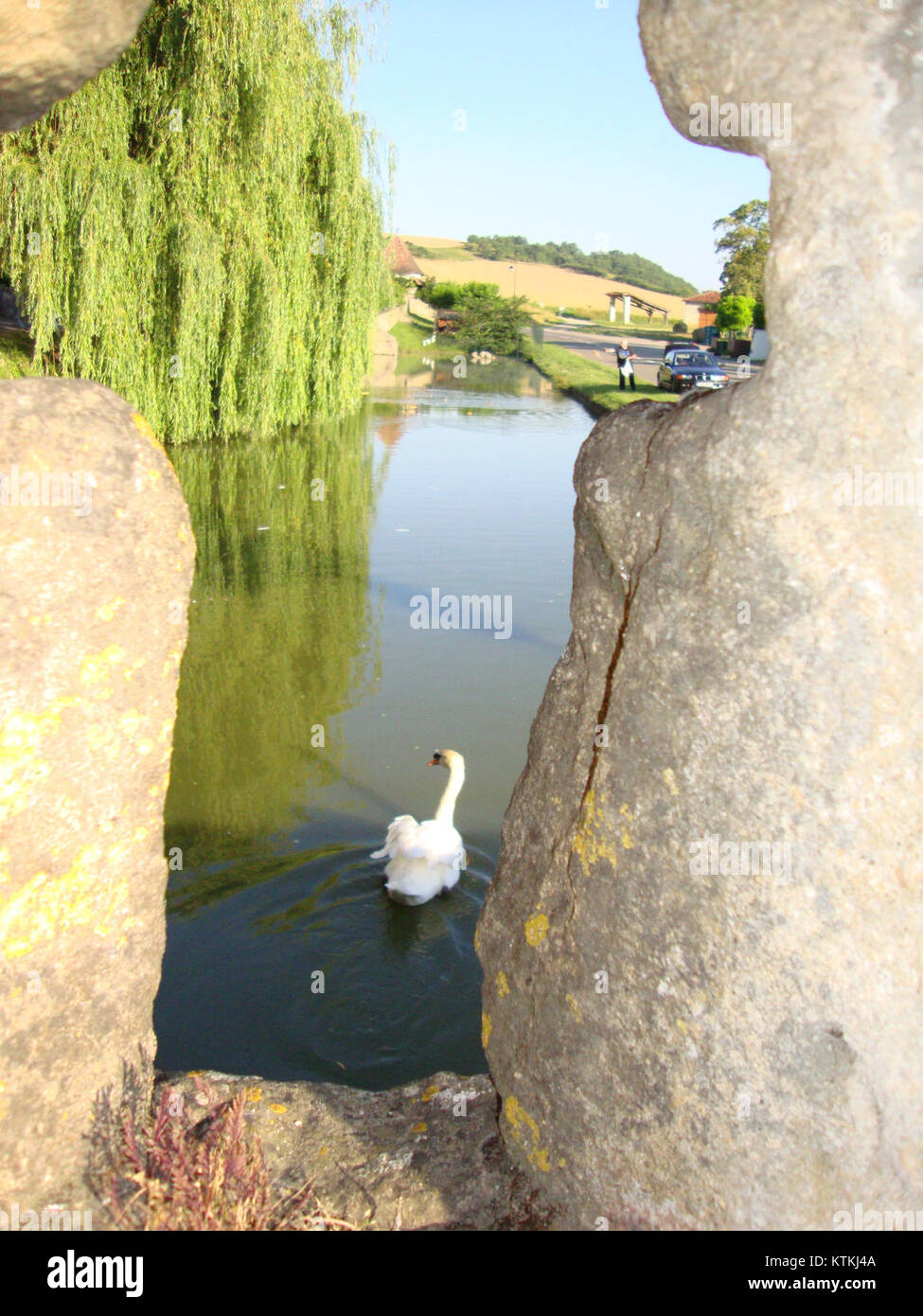 Die Stadt Barran in Gers, Frankreich, ist bekannt für ihre historischen Befestigungen, insbesondere die alten Stadttore der cityÂ, oder „Duves“, die die mittelalterliche Verteidigungsstruktur widerspiegeln. Stockfoto