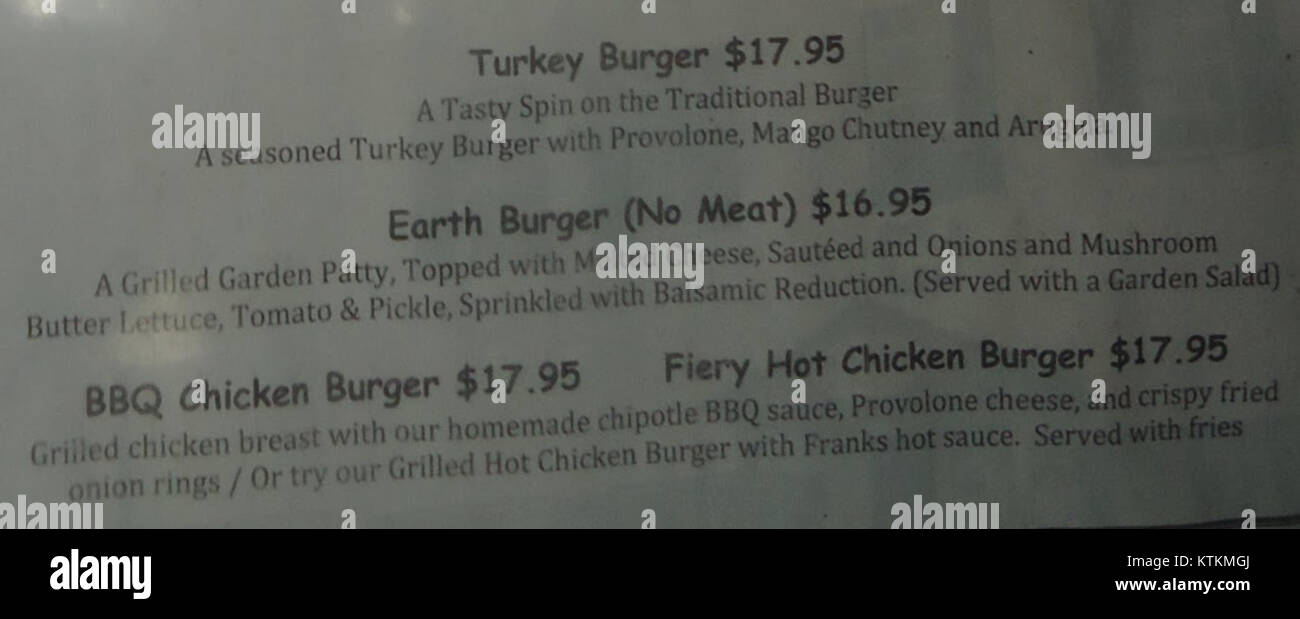 Eine Fotosammlung mit verschiedenen Szenen von Bermuda, einem britischen Überseegebiet, das für seine rosa Sandstrände, das türkisfarbene Wasser und die Kolonialarchitektur bekannt ist. Die Bilder erfassen die natürliche Schönheit und die kulturellen Wahrzeichen der Insel. Stockfoto