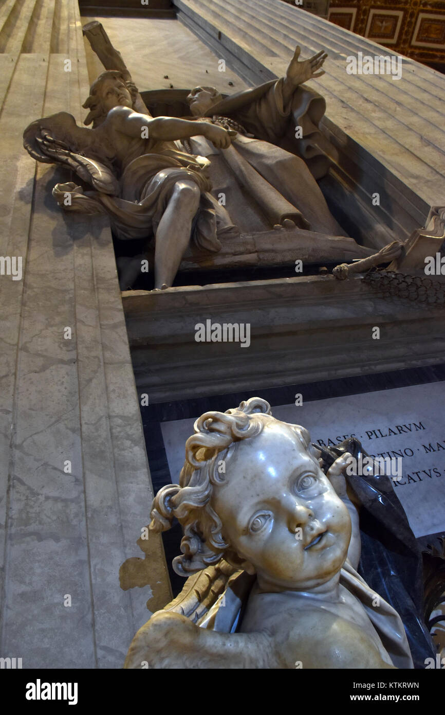 Die Basilika Saint Peter (Basilika Saint Pierre) in Vatikanstadt ist eines der wichtigsten religiösen Gebäude der Welt. Das Foto fängt seine Pracht mit seiner architektonischen Schönheit und religiösen Bedeutung ein. Stockfoto