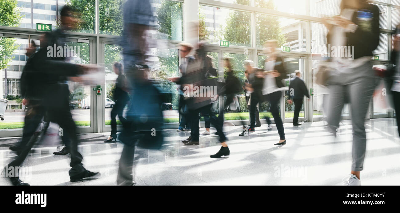 Anonyme verschwommen Geschäftsleute Stockfoto
