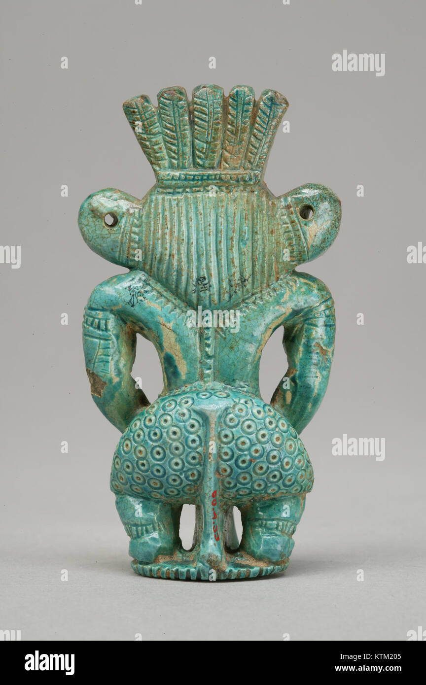 Die „Bes“-Figur, katalogisiert als MET 00.4,33, ist ein altägyptisches Artefakt, das den Gott Bes repräsentiert, der für seine Rolle als Beschützer von Haushalten und Familien bekannt ist. Stockfoto