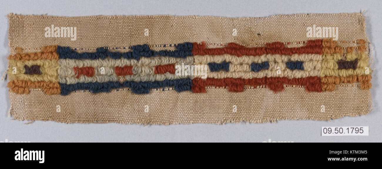 Ein Vintage-Foto einer musikalischen Band, aufgenommen für die MET-Sammlung, das die Musikinstrumente und das Ensemble der Band zeigt. Stockfoto