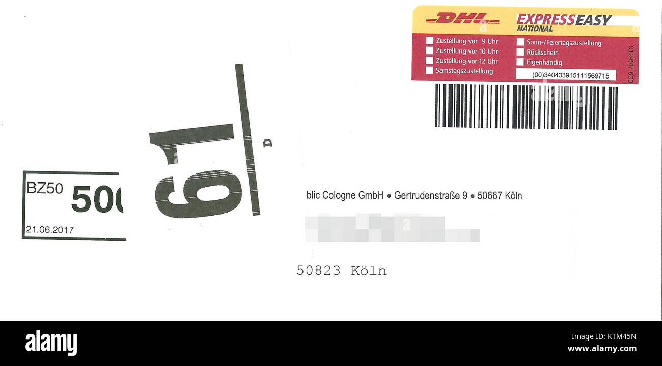 Dieser Umschlag repräsentiert den DHL Express Easy National Service, einen Paketzustellungsdienst im Jahr 2017. Er hebt die Entwicklung von Logistik und Expressdiensten hervor und zeigt die Rolle von DHL bei der schnellen und effizienten Zustellung über nationale Grenzen hinweg. Stockfoto