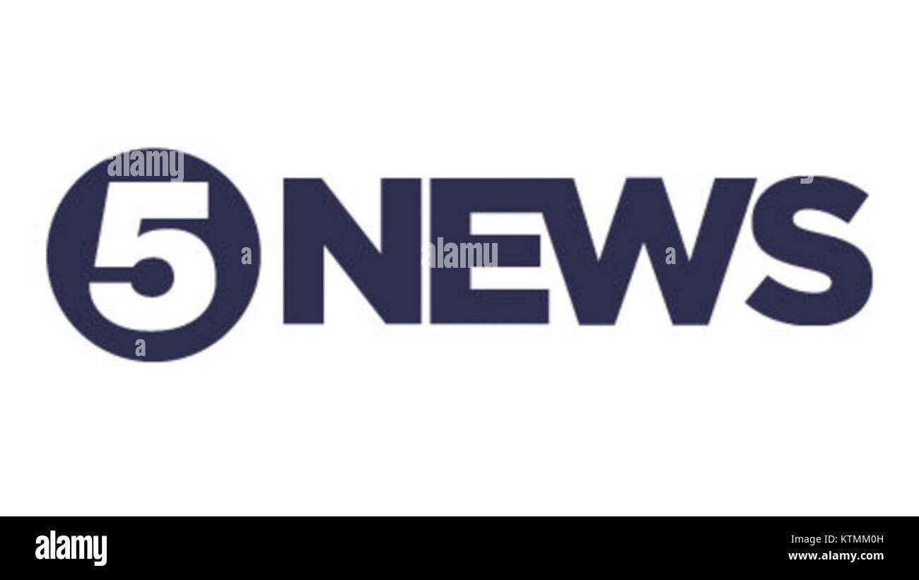 Dieses Bild ist eine hochwertige Wiedergabe eines Nachrichtensegments mit einer Größe von 640 x 360 Pixeln. Es stellt das Standardformat für Online- und Broadcast-Nachrichteninhalte dar und erfasst das Wesen der neuesten Geschichten in einer klaren und prägnanten visuellen Präsentation. Stockfoto