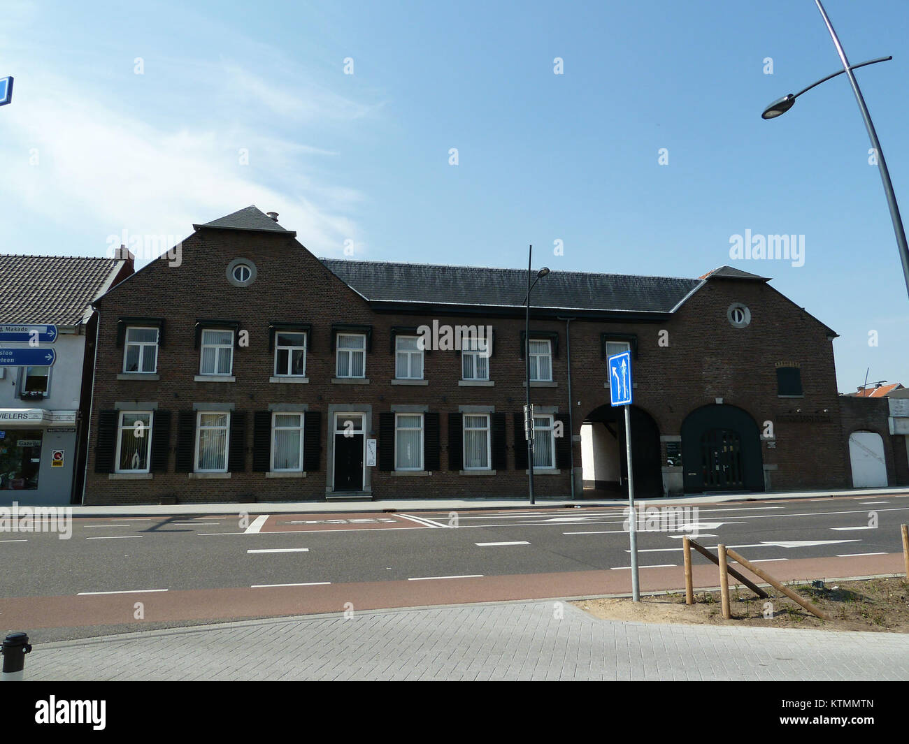 Dieses Bild zeigt den Standort Wolfeynde 2 in Beek, Limburg, Niederlande, und hält einen Moment in der ländlichen Geschichte und Entwicklung der Region fest. Stockfoto