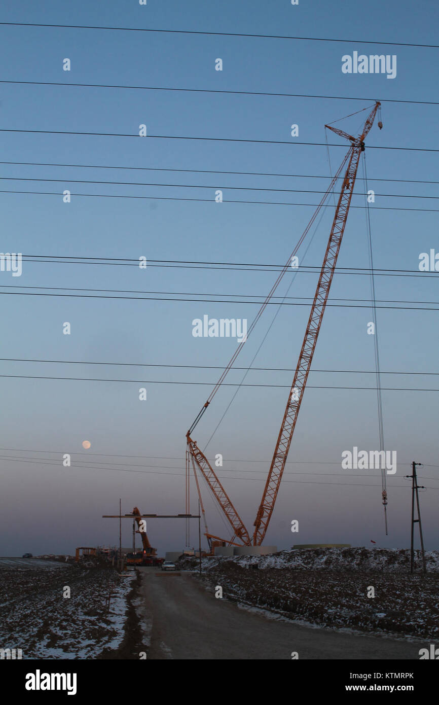 Die Baustelle WKA Ingersheim ist eine Baustelle für Windkraftanlagen in Ingersheim, die sich auf die Installation erneuerbarer Energien zur Förderung einer nachhaltigen Energieerzeugung konzentriert. Stockfoto