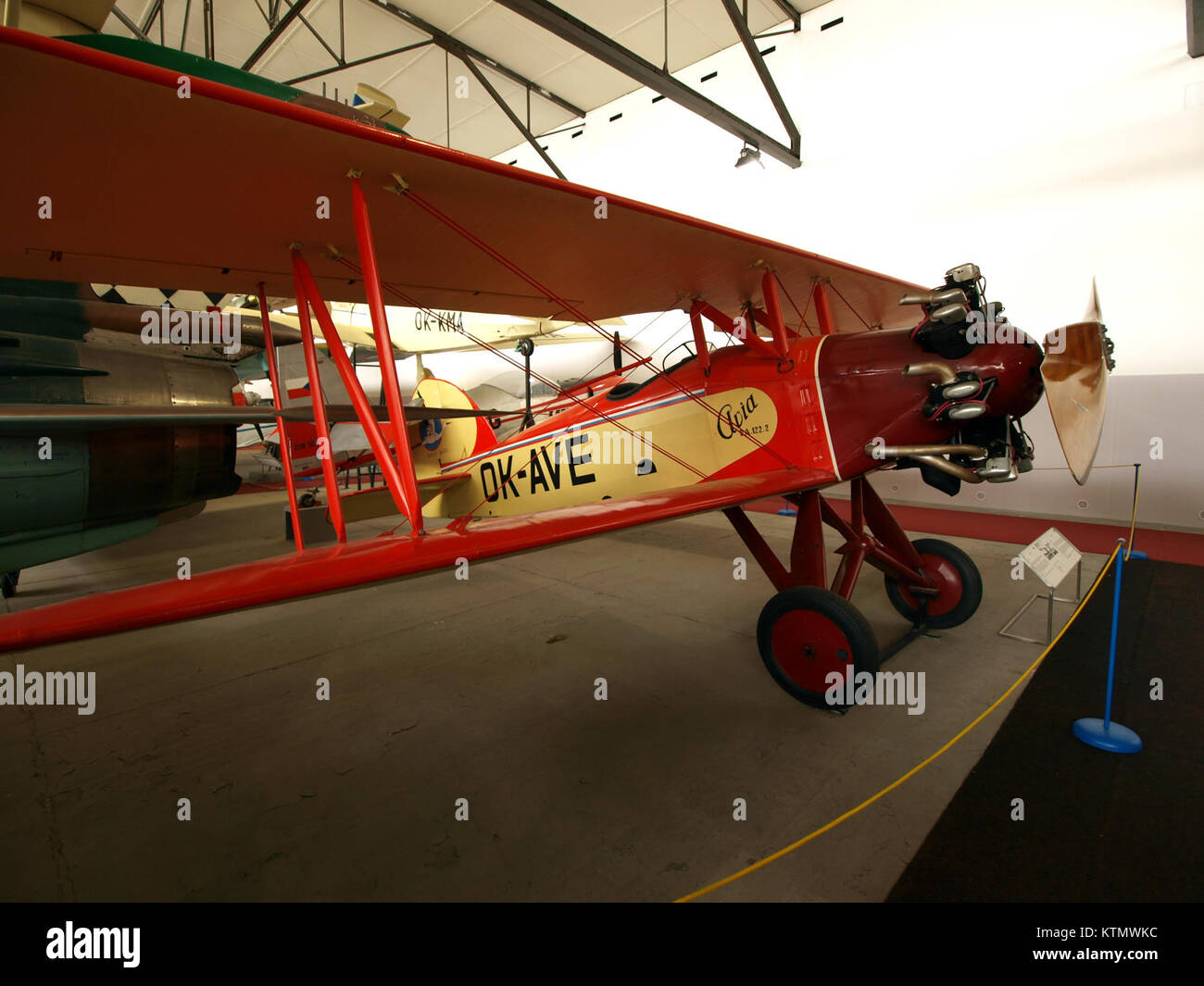 Die Avia Ba 122 ist ein in Tschechoslowakien gebautes Flugzeug, das für sein Design und seine Verwendung von Anfang bis Mitte des 20. Jahrhunderts bekannt ist. Das Bild spiegelt seine unverwechselbaren Designmerkmale und seine historische Bedeutung wider. Stockfoto