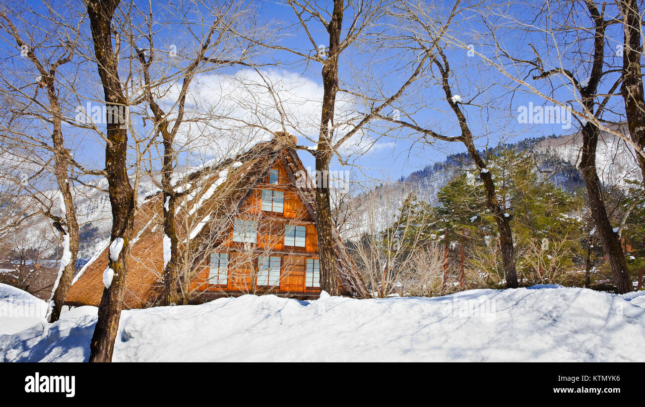 Gassho - Gassho-zukuri Ferienhaus am Ogimachi Dorf in Shirakawago, von der UNESCO zum Weltkulturerbe Stockfoto