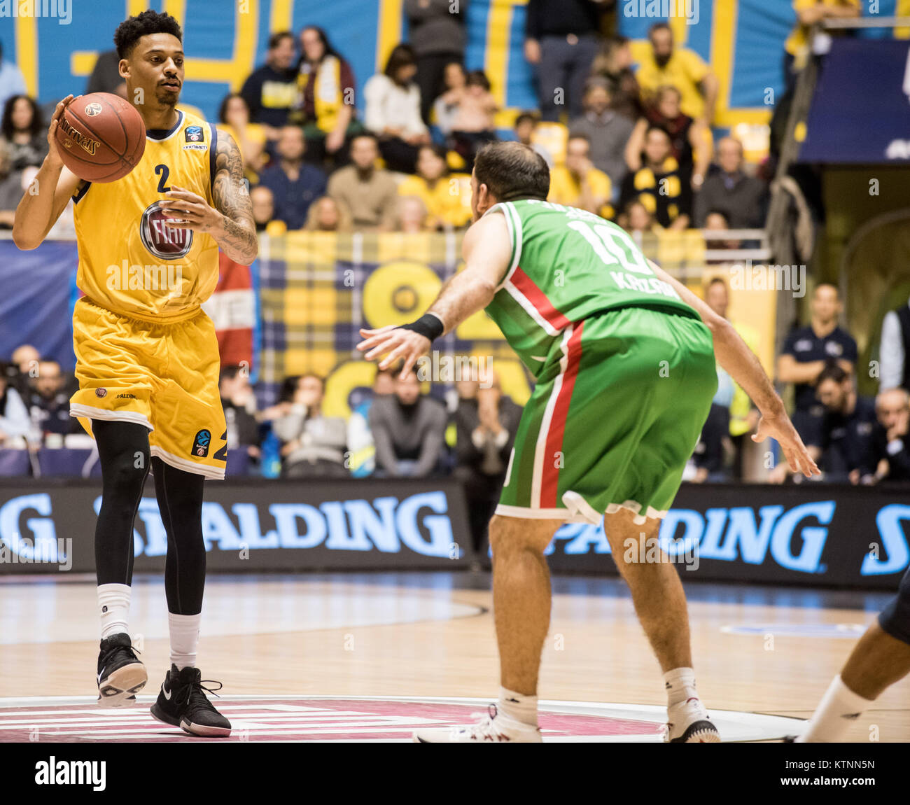 Turin, Italien. 26 Dez, 2017. Diante Garrett (Fiat Torino Auxilium) während der Basketball Eurocup spiel Fiat Torino Auxilium vs Unics Kazan. Unics Kazan gewann 72-79 in Turin, Pala Ruffini Italien 26. Dezember 2017. Credit: Alberto Gandolfo/Alamy leben Nachrichten Stockfoto