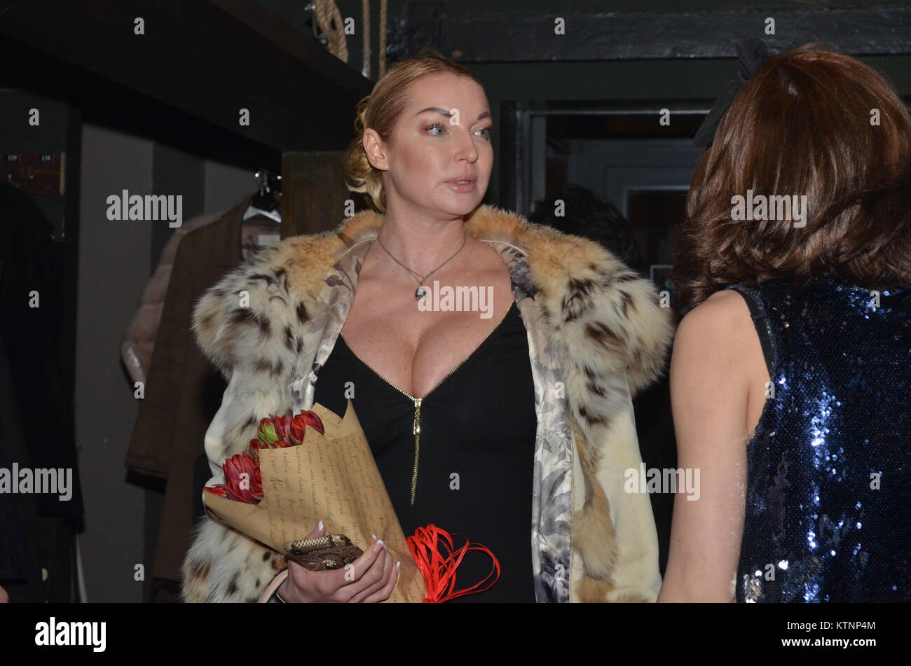 Iscent porno opa aka