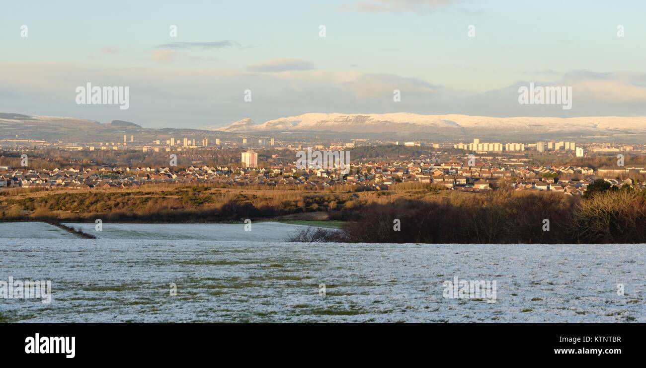 Glasgow, Schottland, Großbritannien. 27. Dezember 2017. 27., Dezember 2017. Wetter in Großbritannien. In den umliegenden Gebieten von Glasgow und im Westen Schottlands im Vereinigten Königreich herrscht weiterhin Frost Stockfoto