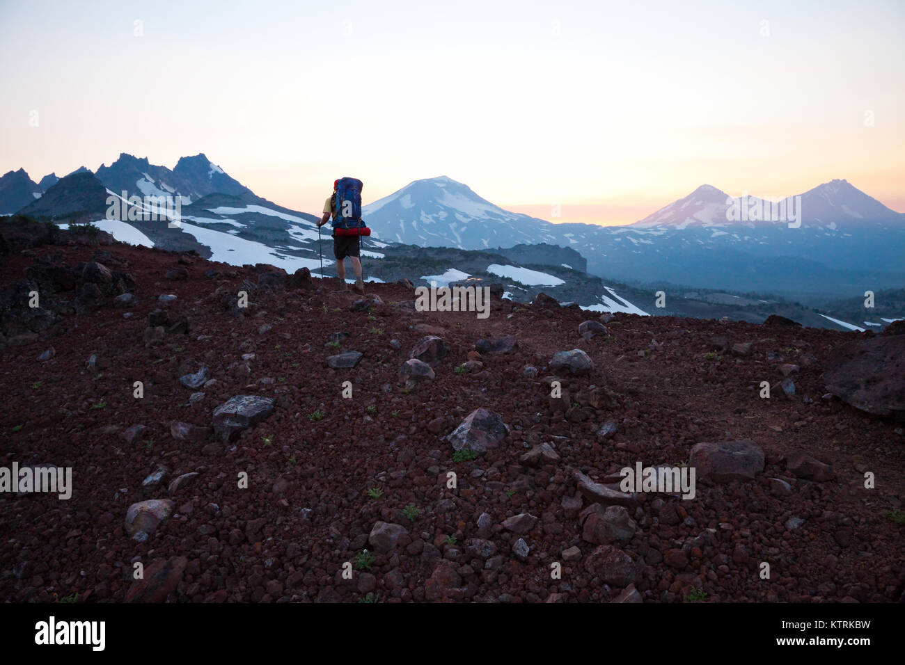 Backpacking in den Drei Schwestern Wilderness Area außerhalb Schlaufe Oregon Stockfoto