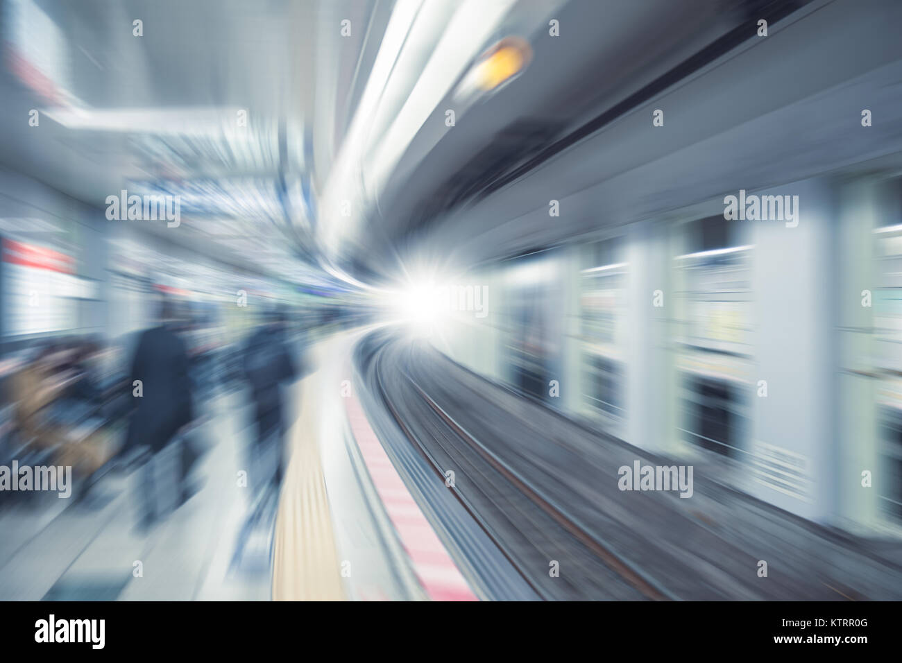 Blur, die U-Bahn U-Bahnhof für Geschäftsleute Transportkonzept. Stockfoto