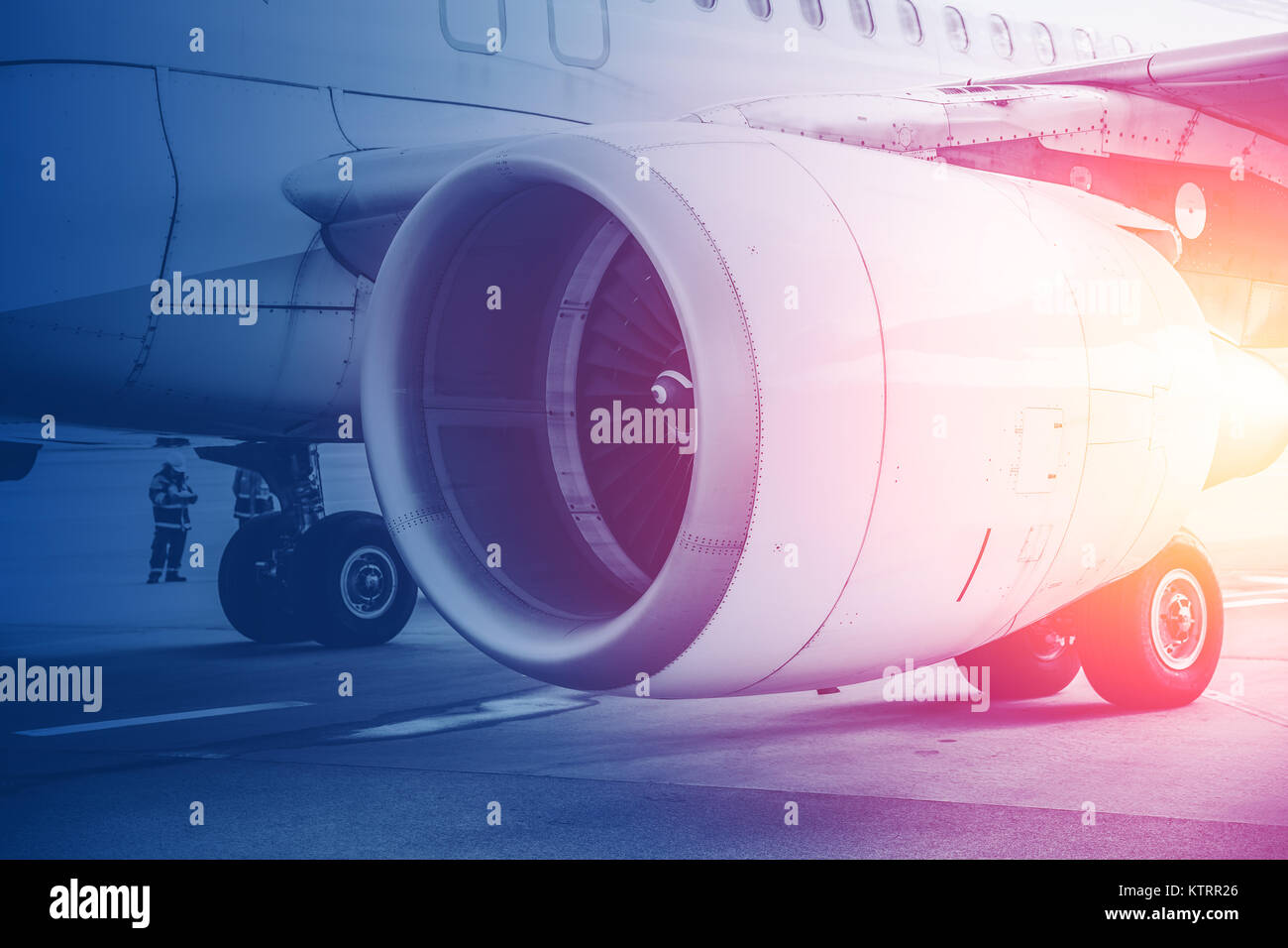 Jet Turbine Engine Flug für die Zukunft der Luftfahrt zivile Flugzeuge Hintergrund Konzept. Stockfoto