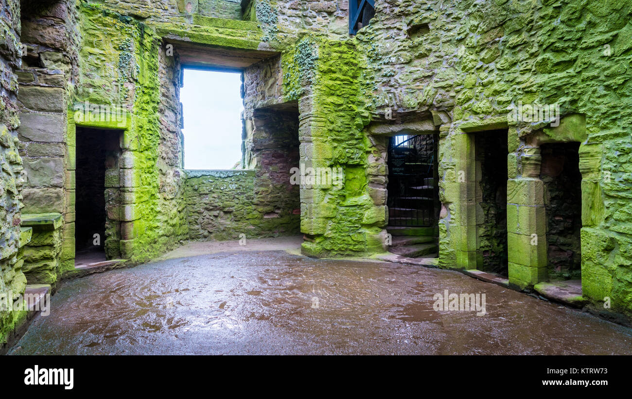 Innere Sicht in Dunnottar Castle, in der Nähe von Stonehaven, Schottland. Stockfoto