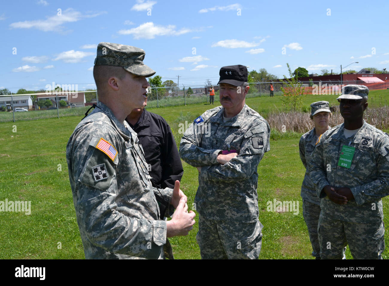 U.S. Army National Guard Personal täglichen Pflichten und Leben. Arbeit, Ausbildung, Hilfe, Unterstützung, Menschen-, Event-, Lehren und Lernen. Soldaten, Matrosen, Flieger, Militär, Soldaten, Service, Pflicht. Stockfoto