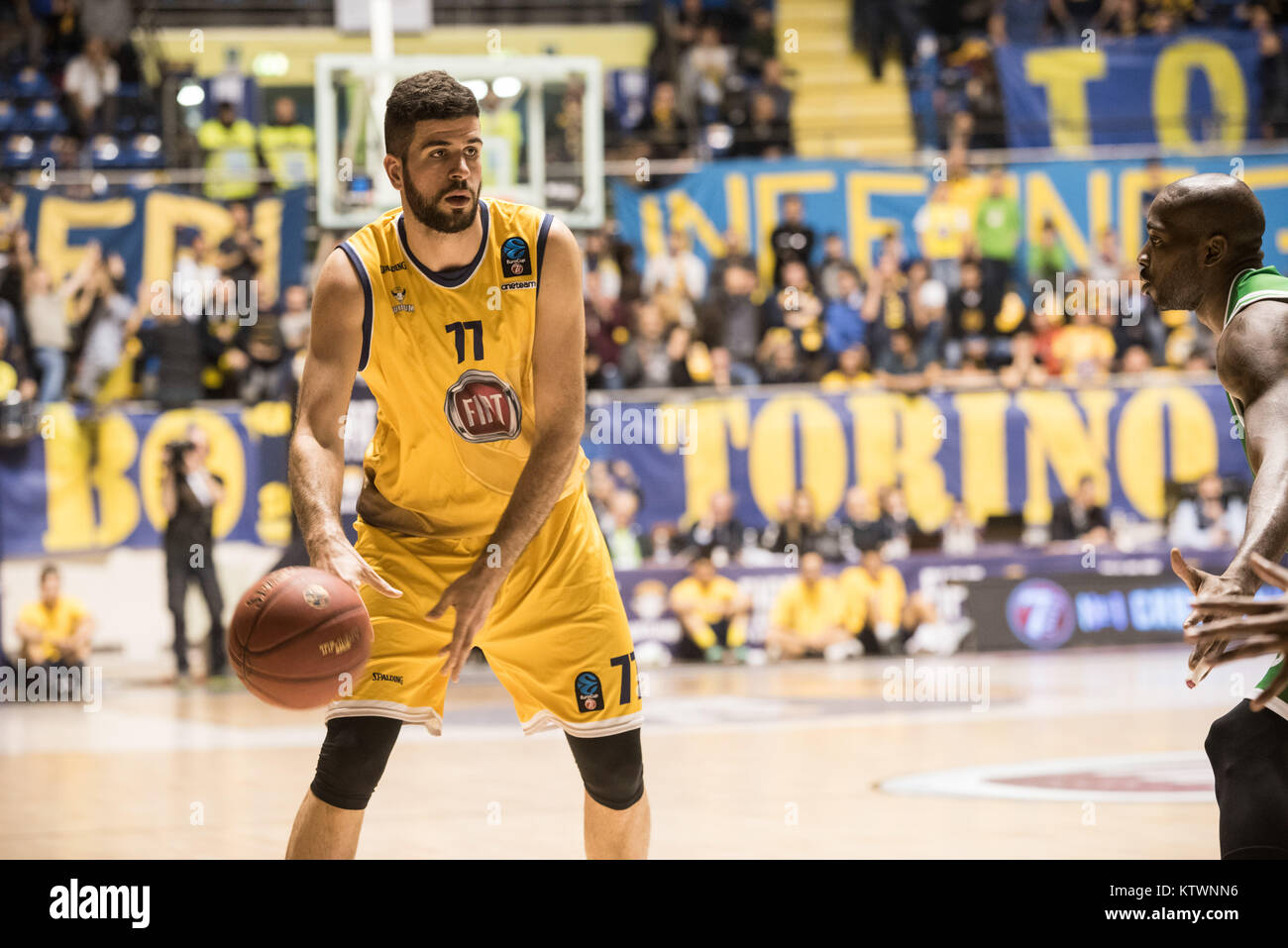 Turin, Italien. 26 Dez, 2017. Antonio Iannuzzi (Fiat Torino Auxilium) während der Basketball Eurocup spiel Fiat Torino Auxilium vs Unics Kazan. Unics Kazan gewann 72-79 in Turin, Pala Ruffini Italien 26. Dezember 2017. Credit: Alberto Gandolfo/Pacific Press/Alamy leben Nachrichten Stockfoto